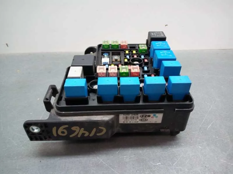 Caja Reles / Fusibles para Hyundai I30