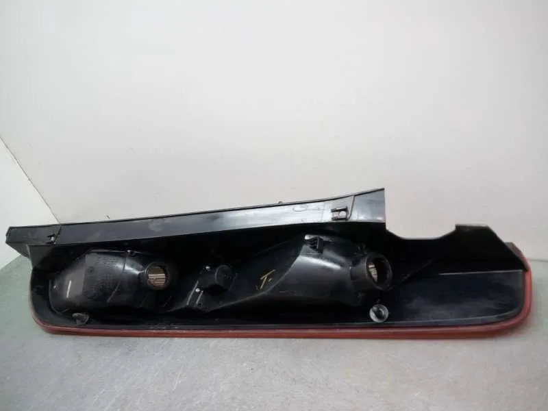 Piloto Trasero Izquierdo para Ford Focus Lim. (Cb4)