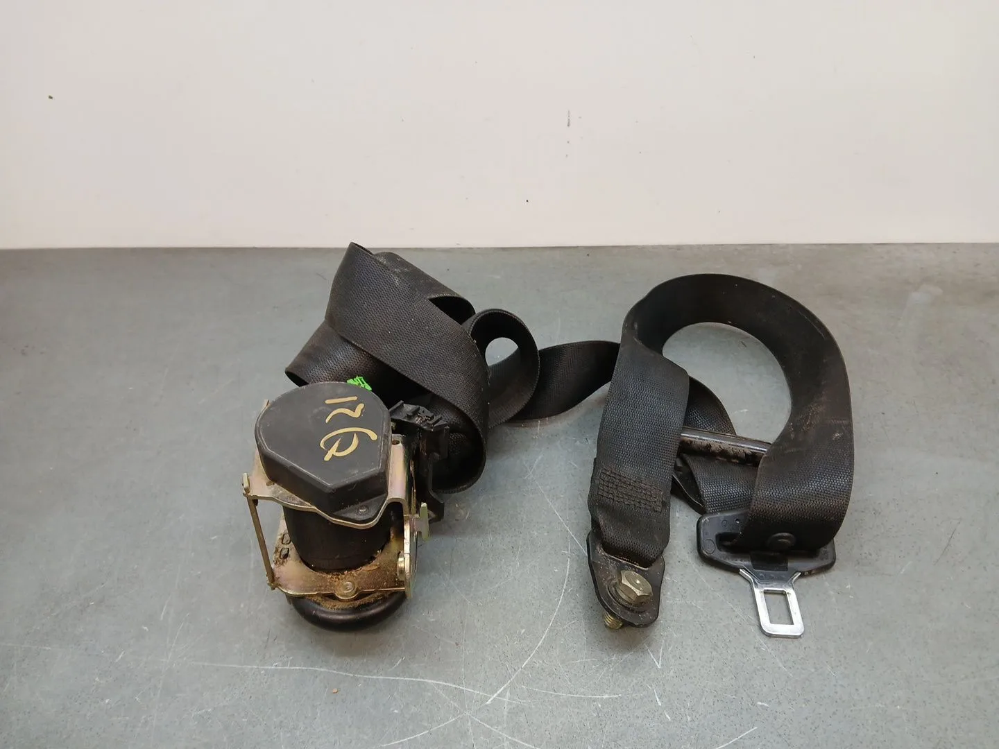 Pretensor Airbag Izquierdo para Mercedes-Benz Vito Caja Cerrada 6.03 ->