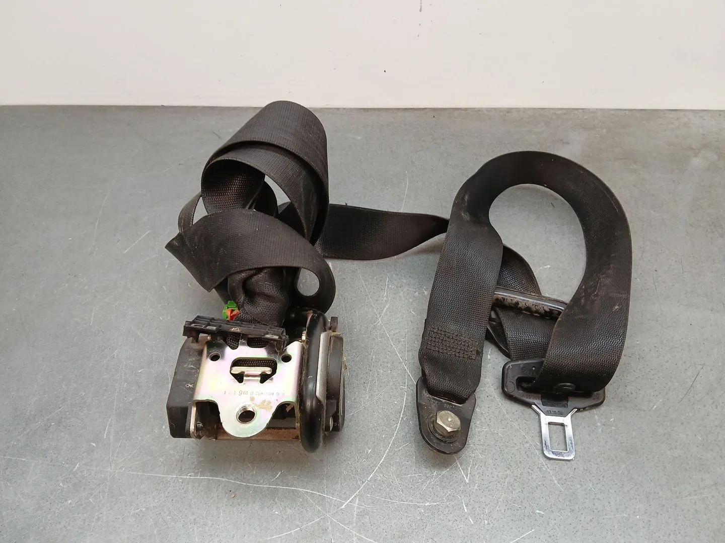 Pretensor Airbag Izquierdo para Mercedes-Benz Vito Caja Cerrada 6.03 ->