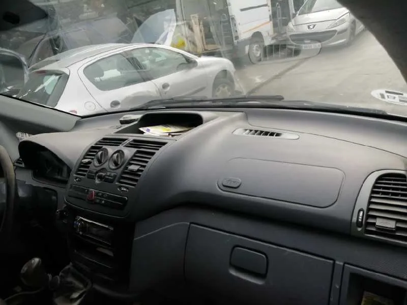 Salpicadero para Mercedes-Benz Vito Caja Cerrada 6.03 ->