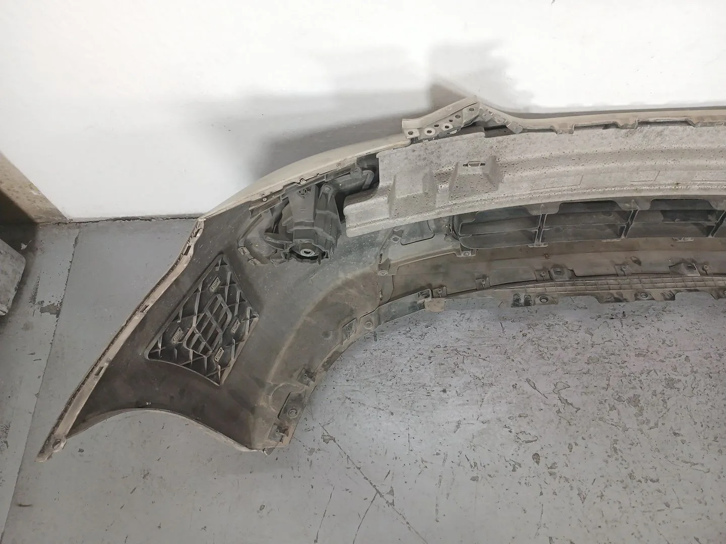 Paragolpes Delantero para Kia Carens (Un)
