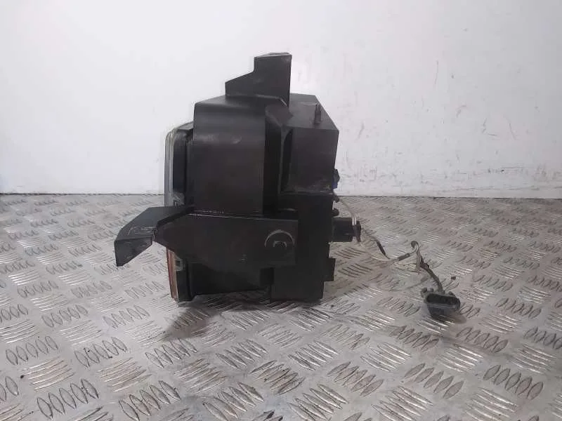 Faro Antiniebla Derecho para Cadillac Cts