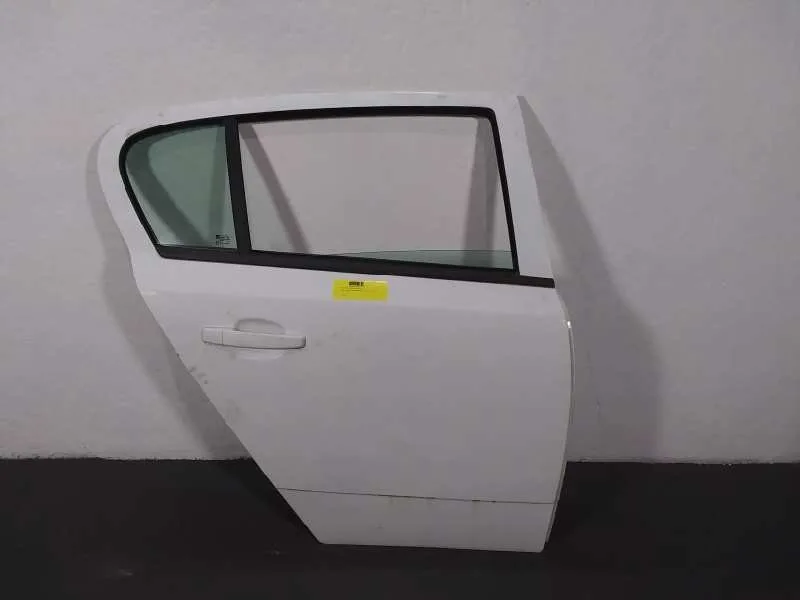 Puerta Trasera Derecha para Opel Astra H Berlina