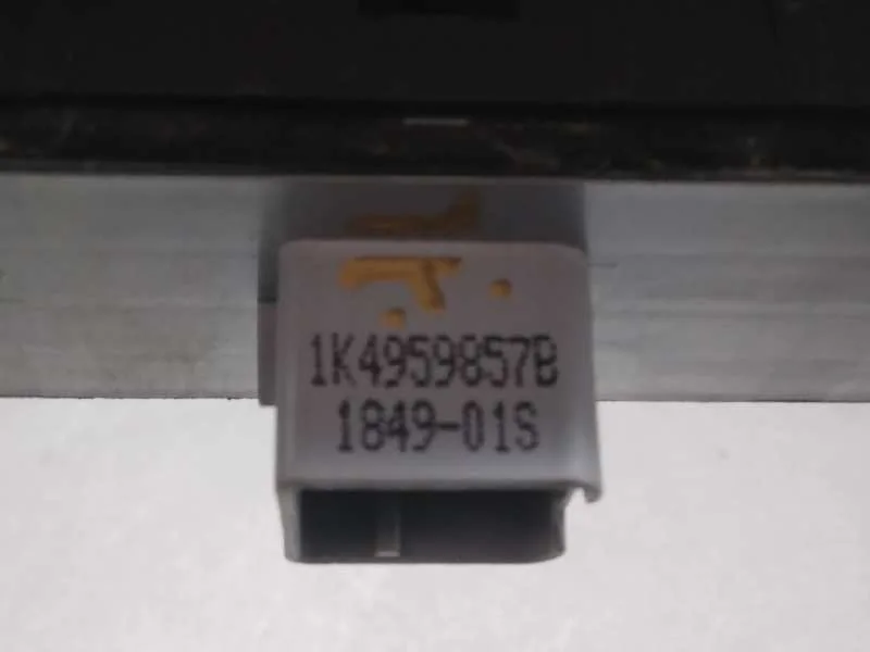 Mando Elevalunas Delantero Izquierdo para Volkswagen Passat Berlina (3C2)