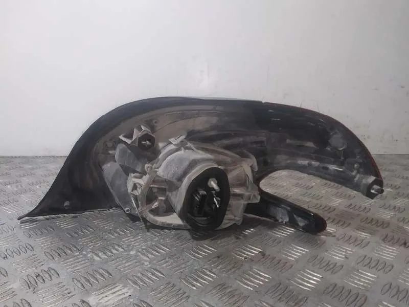 Piloto Trasero Izquierdo para Peugeot 208