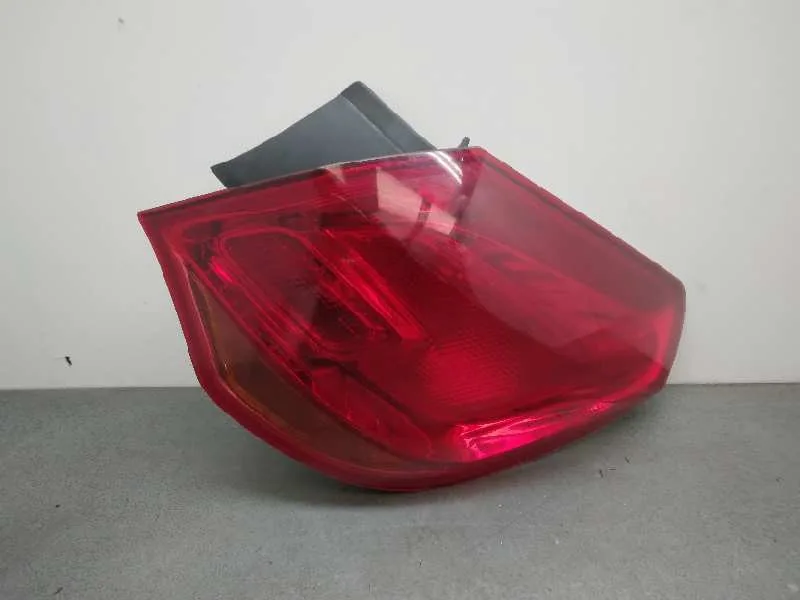 Piloto Trasero Derecho para Opel Astra J Lim.