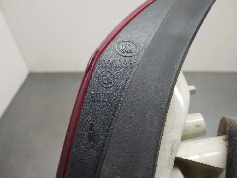 Piloto Trasero Derecho Interior para Opel Astra J Lim.