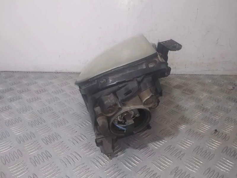 Faro Izquierdo para Ssangyong Rexton