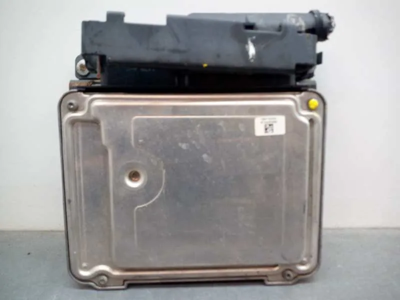 Centralita Motor Uce para Seat Ibiza (6J5)
