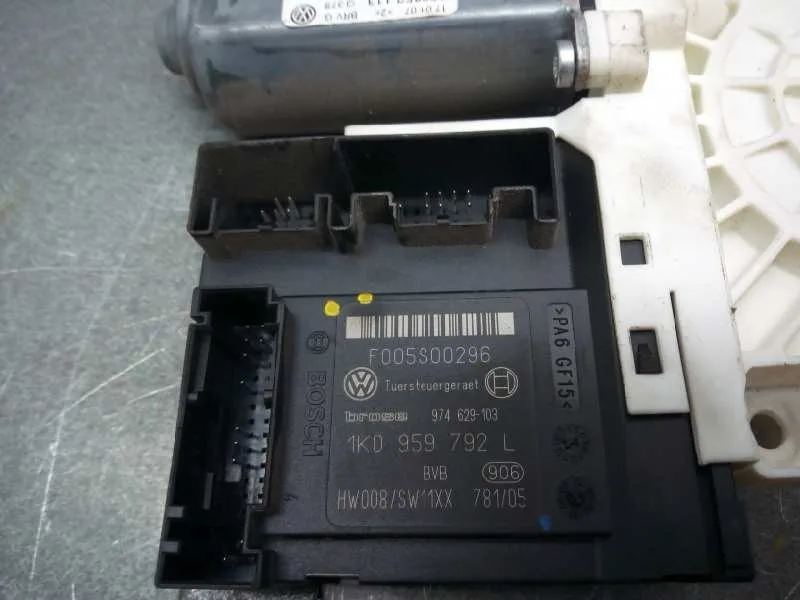 Motor Elevalunas Delantero Derecho para Volkswagen Passat Berlina (3C2)