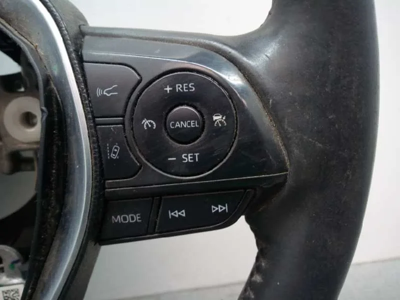 Volante para Toyota Corolla (E18)