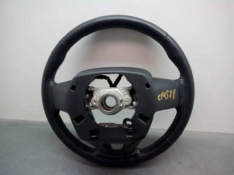 Volante para Toyota Corolla (E18)
