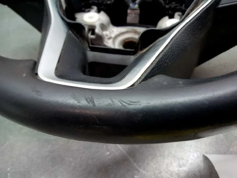Volante para Toyota Corolla (E18)