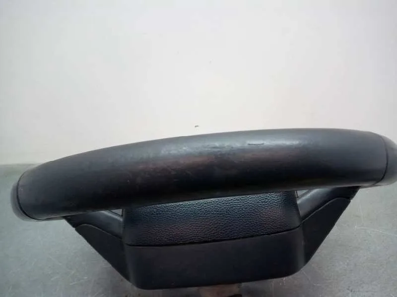 Volante para Toyota Corolla (E18)