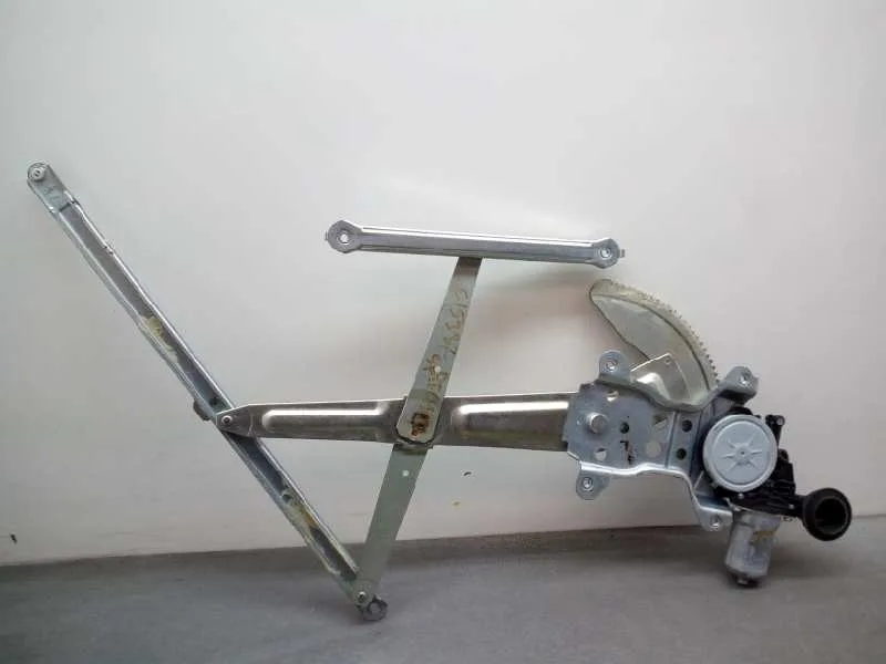 Elevalunas Delantero Derecho para Suzuki Swift Berlina (Mz)