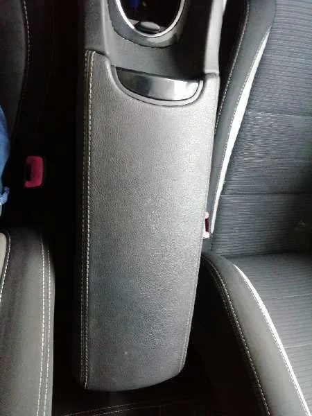 Apoyabrazos Central para Toyota Avensis Touring Sports