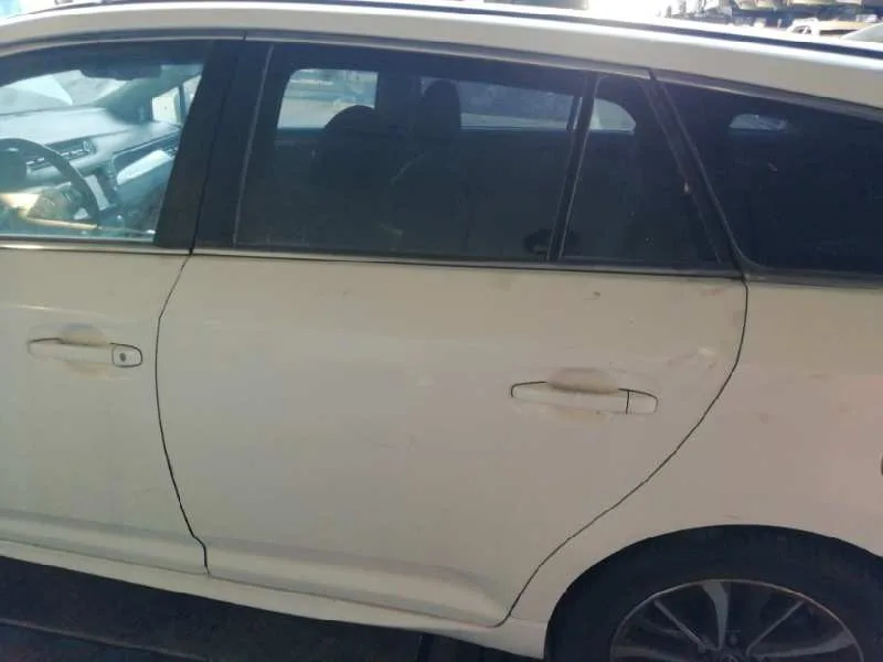 Puerta Trasera Izquierda para Toyota Avensis Touring Sports