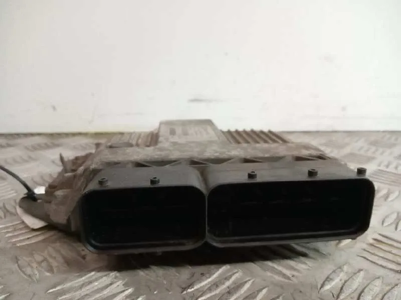 Centralita Motor Uce para Opel Corsa C