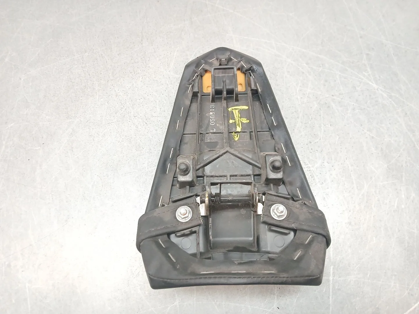 Asiento Trasero Medio para Yamaha R7
