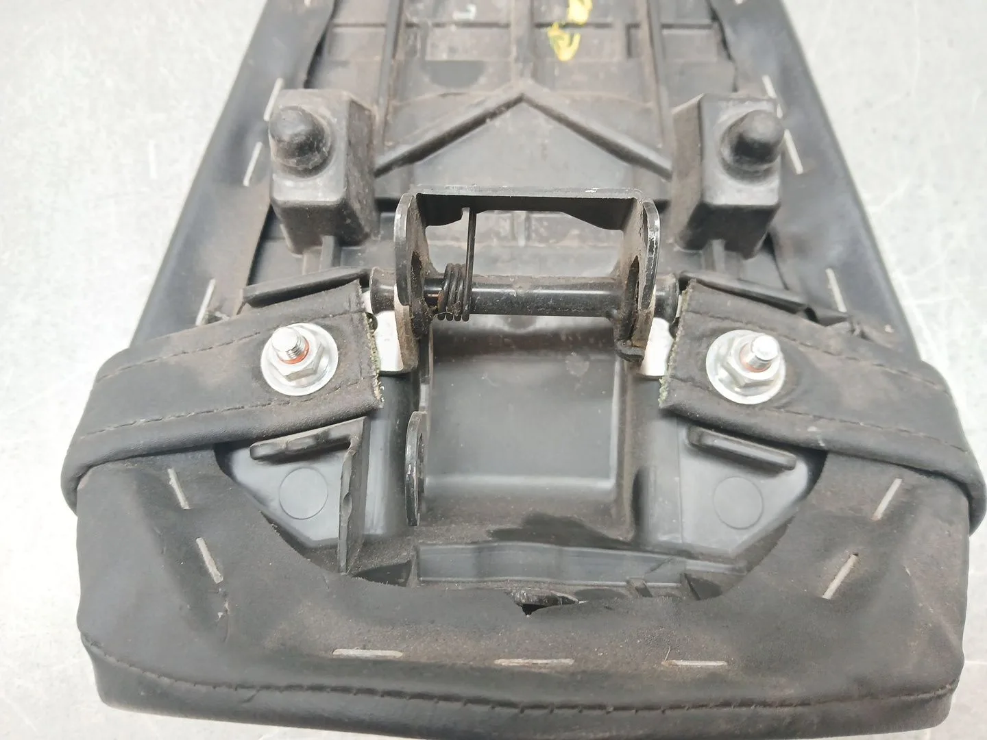 Asiento Trasero Medio para Yamaha R7