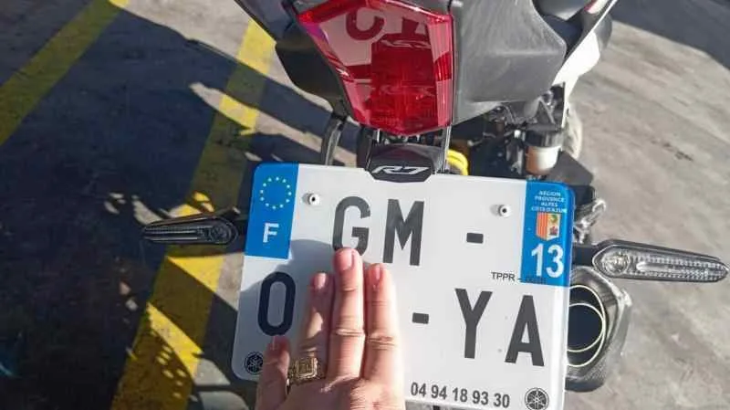 Piloto Matricula para Yamaha R7