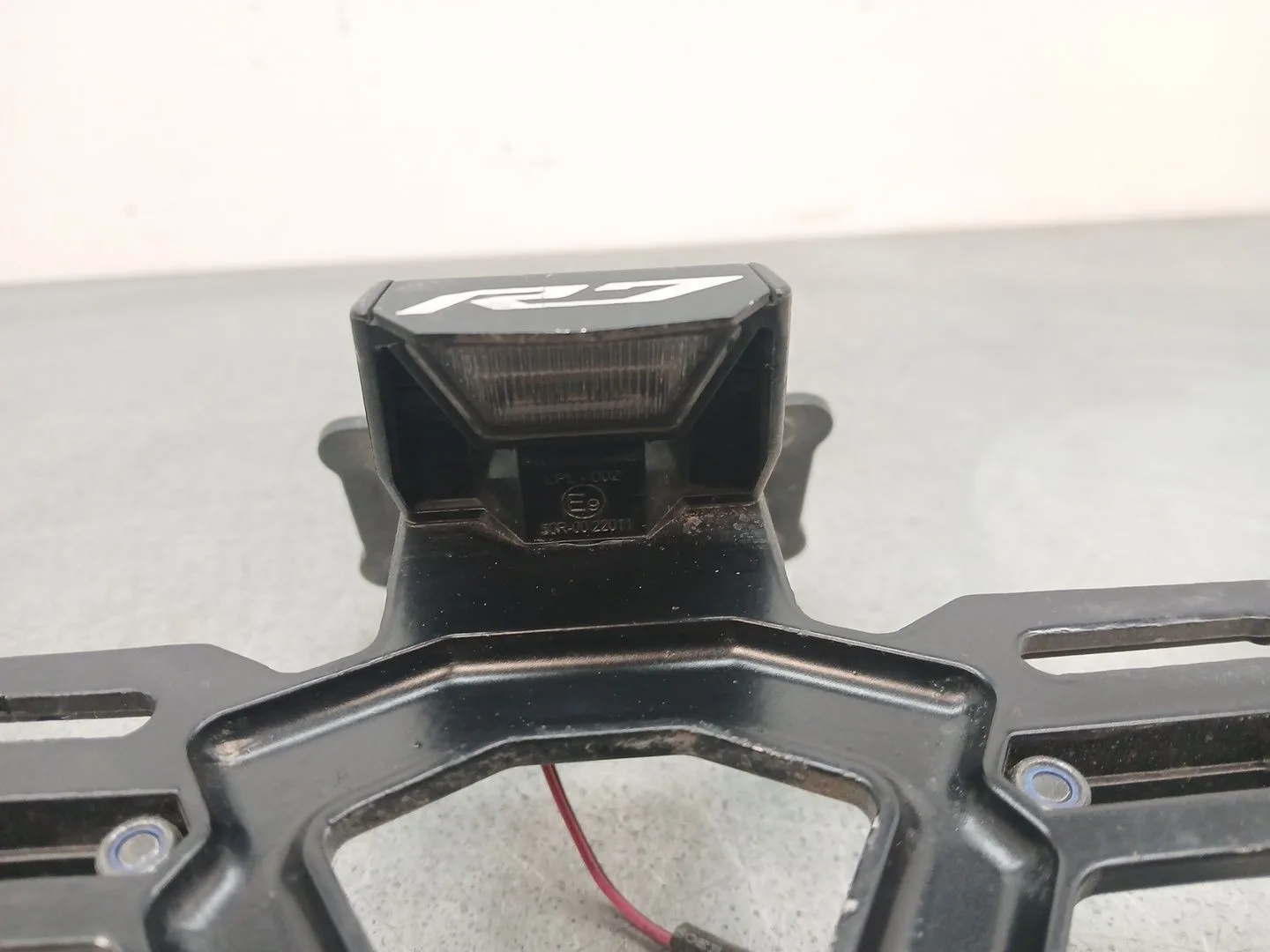 Piloto Matricula para Yamaha R7