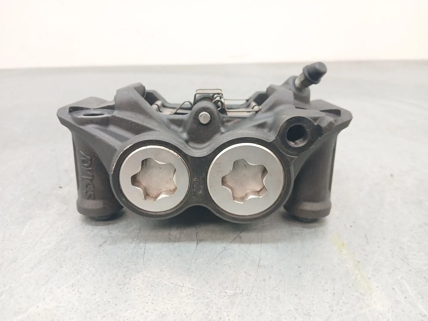 Pinza Freno Delantera Derecha para Yamaha R7