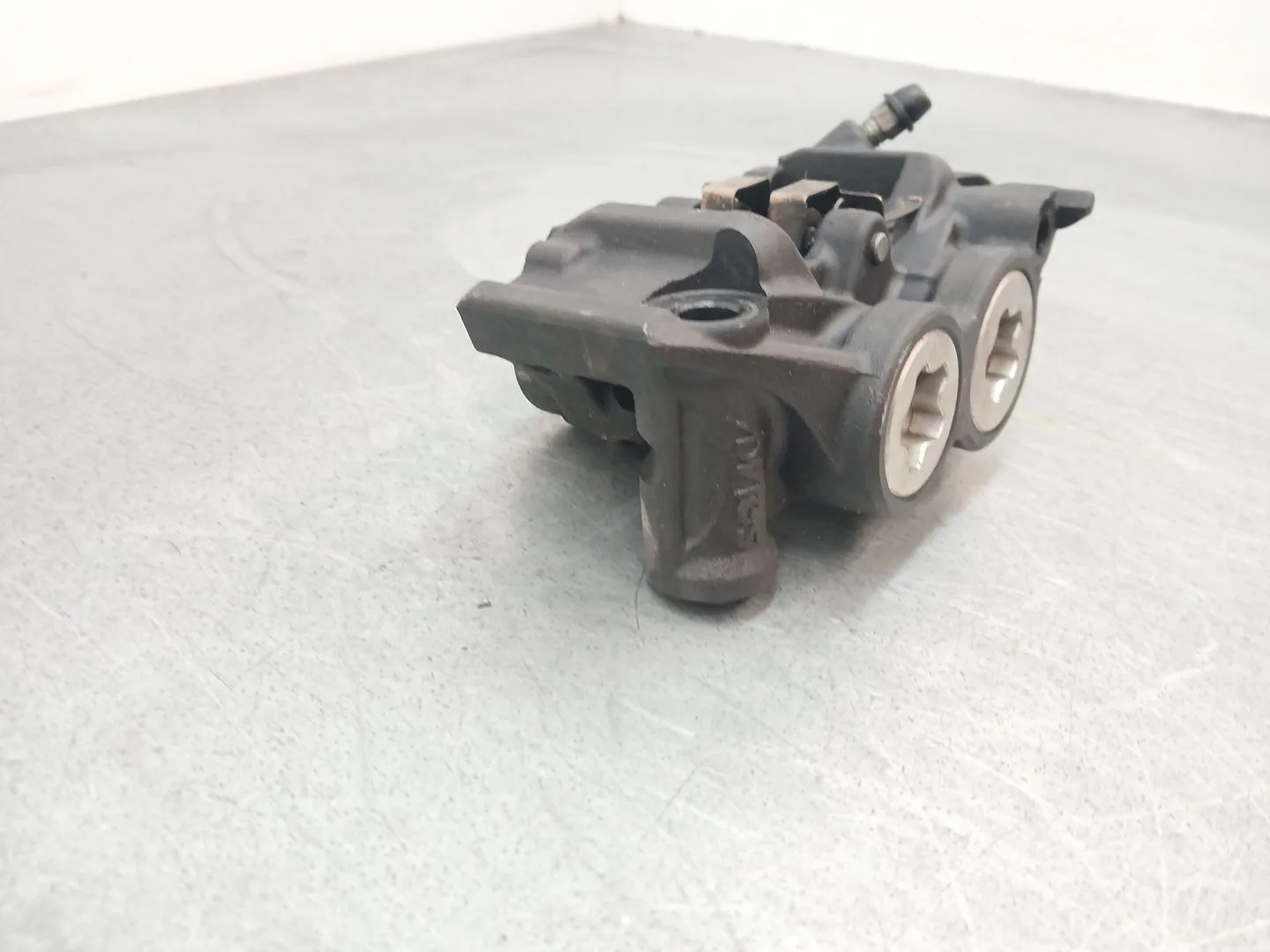 Pinza Freno Delantera Derecha para Yamaha R7