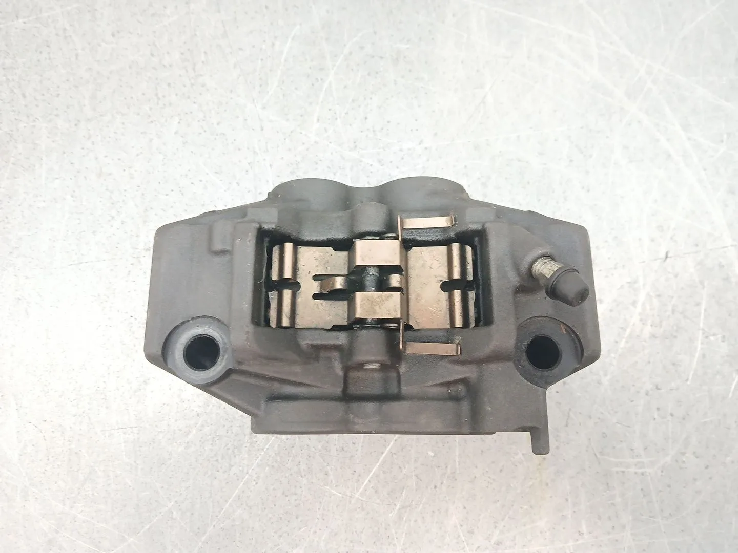 Pinza Freno Delantera Derecha para Yamaha R7
