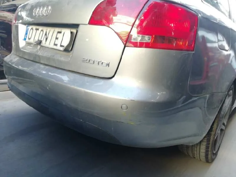 Paragolpes Trasero para Audi A4 Avant (8E)