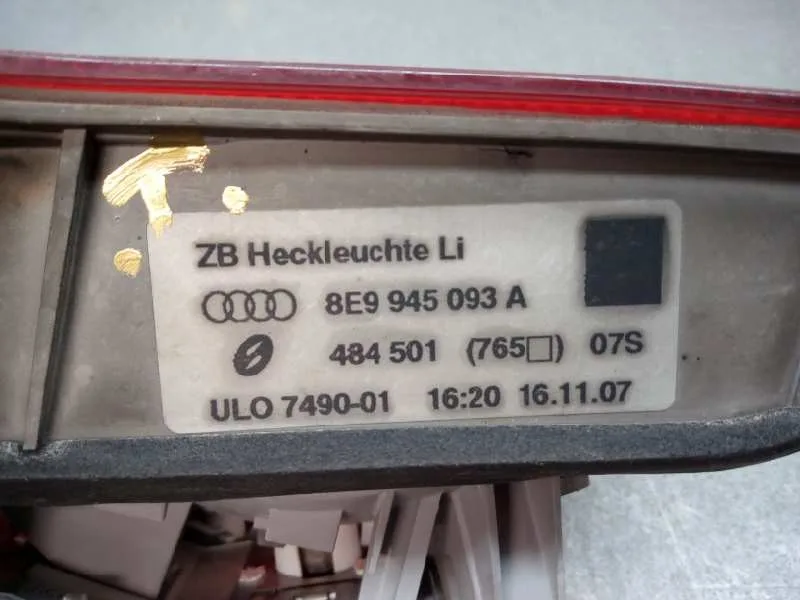 Piloto Trasero Izquierdo Interior para Audi A4 Avant (8E)