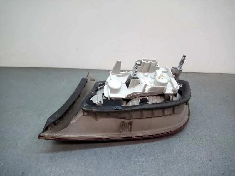 Piloto Trasero Izquierdo Interior para Audi A4 Avant (8E)