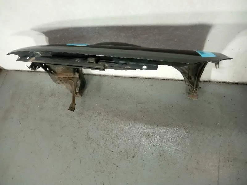 Aleta Delantera Derecha para Audi A6 Avant (4B5)