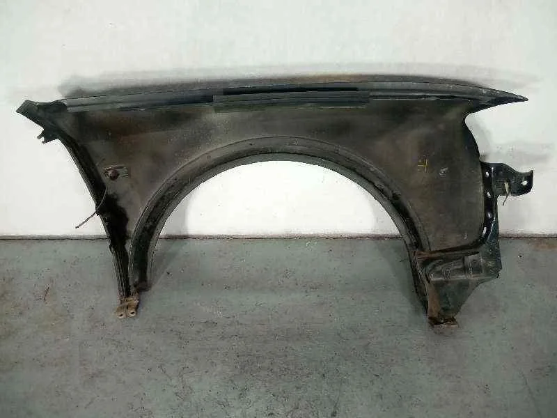 Aleta Delantera Izquierda para Audi A6 Avant (4B5)
