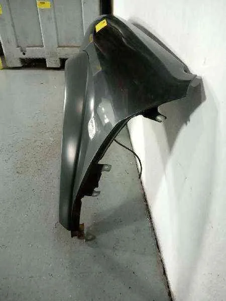 Aleta Delantera Izquierda para Audi A6 Avant (4B5)