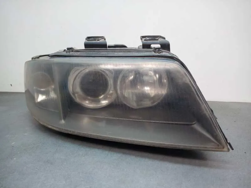 Faro Derecho para Audi A6 Avant (4B5)
