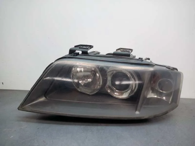 Faro Izquierdo para Audi A6 Avant (4B5)