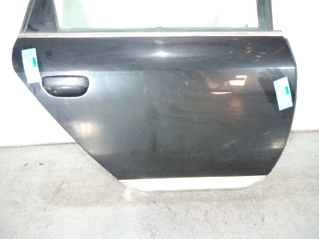 Puerta Trasera Derecha para Audi A6 Avant (4B5)
