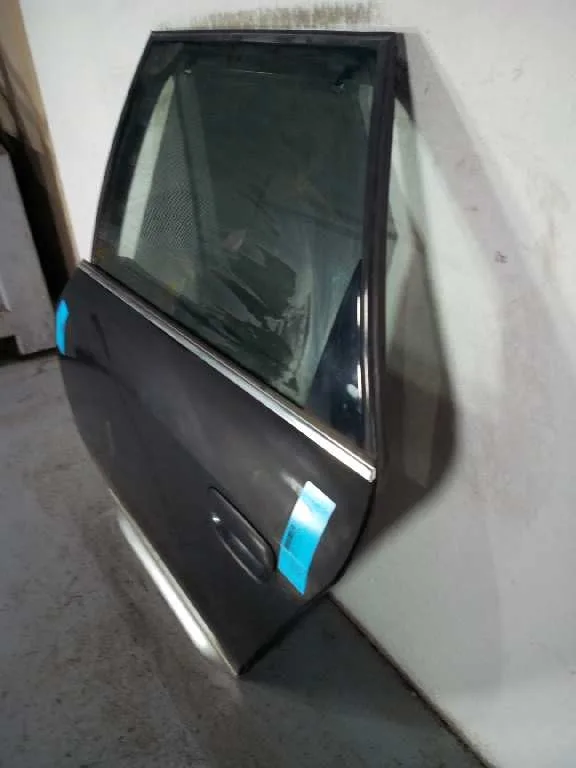 Puerta Trasera Izquierda para Audi A6 Avant (4B5)