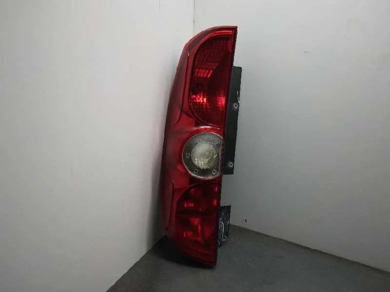 Piloto Trasero Izquierdo para Fiat Doblo Cargo