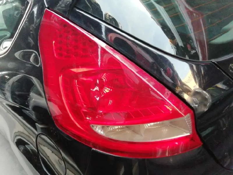 Piloto Trasero Izquierdo para Ford Fiesta (Cb1)