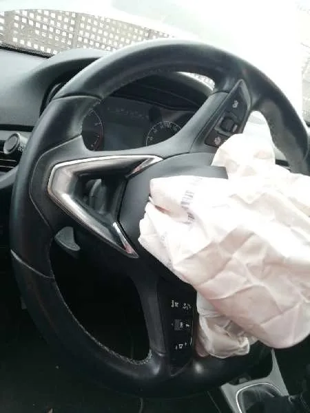 Volante para Opel Corsa E