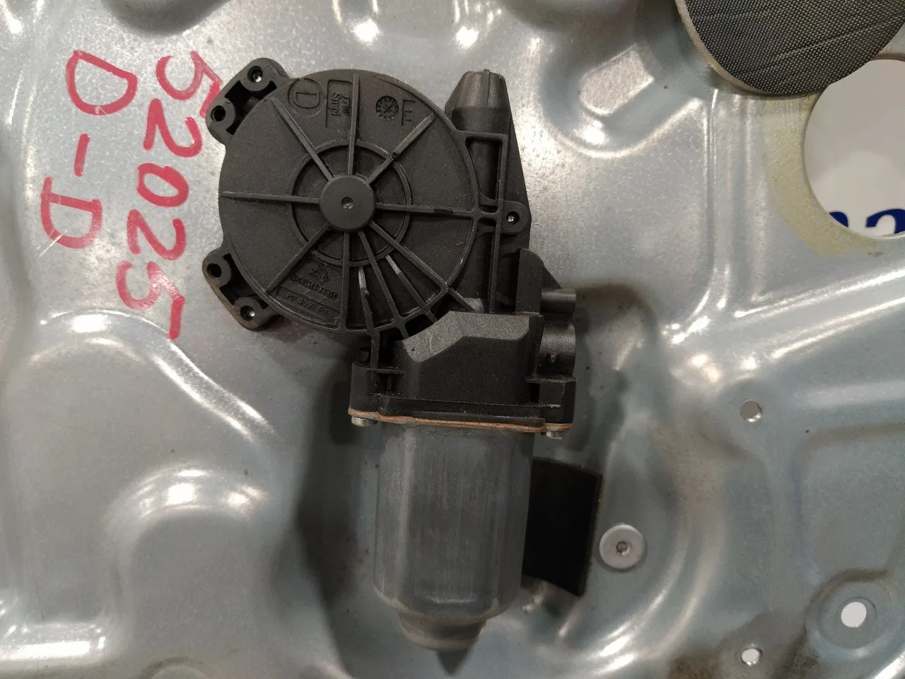 Elevalunas Delantero Derecho para Nissan Qashqai (J10)