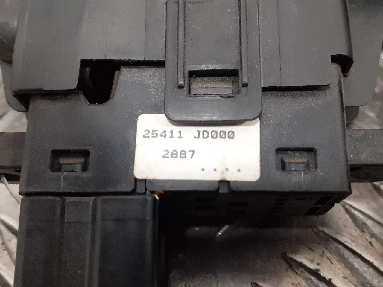 Mando Elevalunas Trasero Izquierdo para Nissan Qashqai (J10)