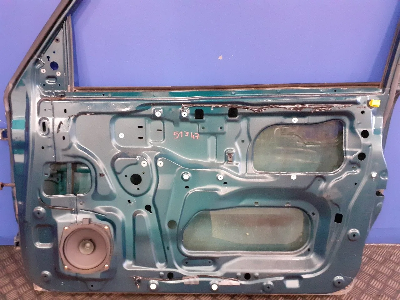 Puerta Delantera Derecha para Mitsubishi Montero (V60/V70)