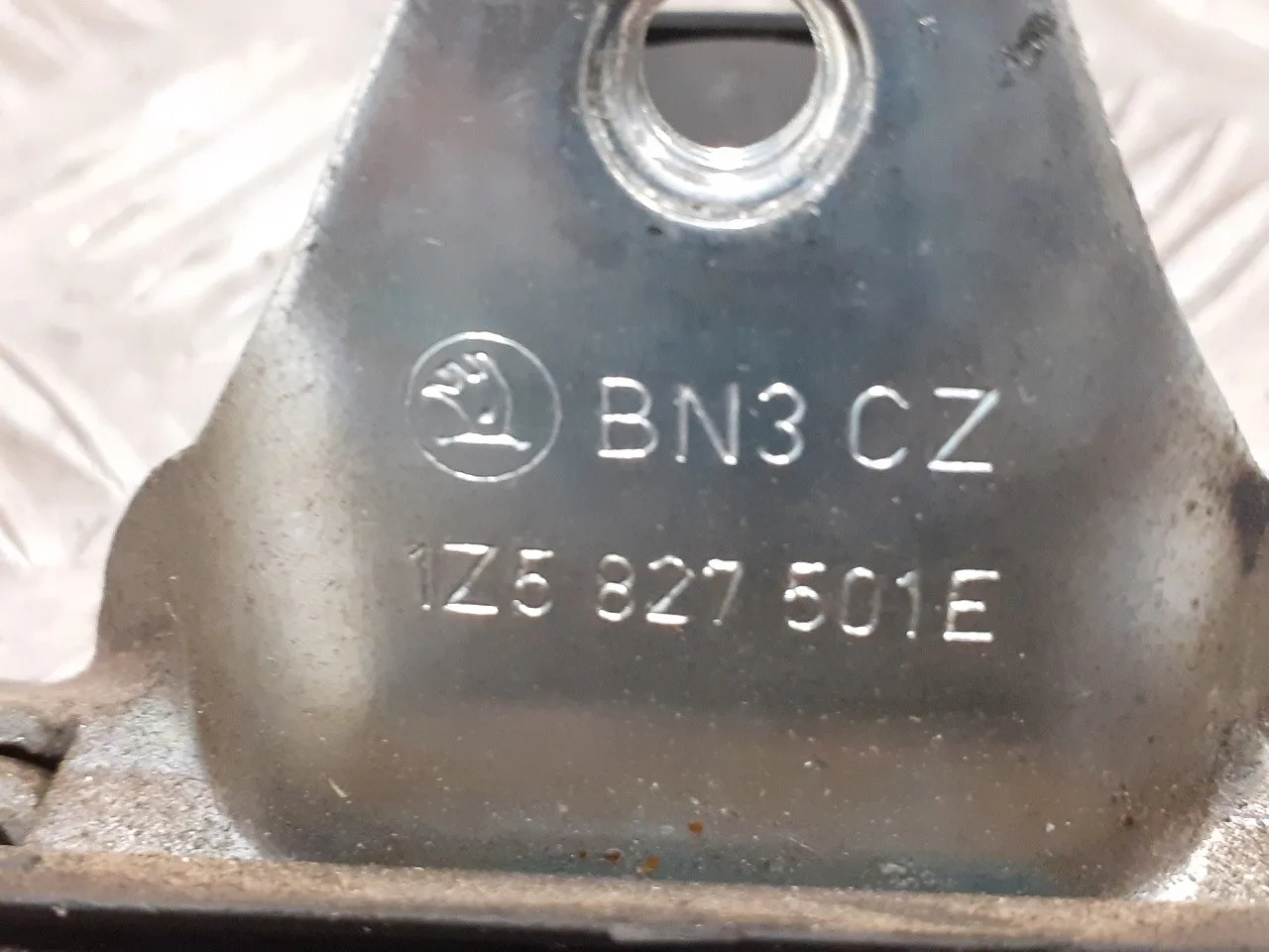 Cerradura Maletero / Porton para Skoda Octavia Berlina (1Z3)
