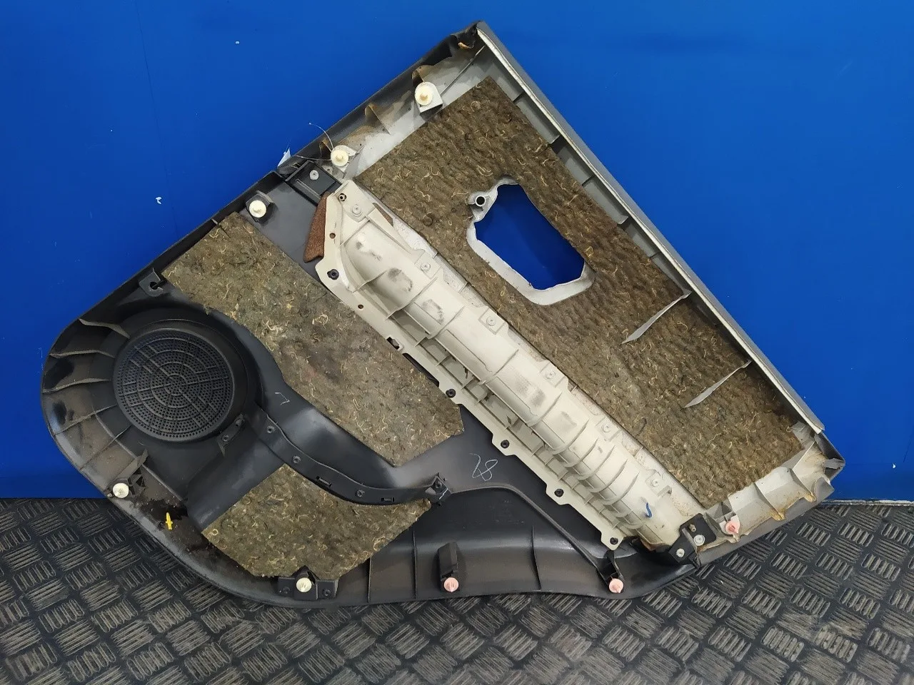 Guarnecido Puerta Trasera Izquierda para Nissan Qashqai (J10)