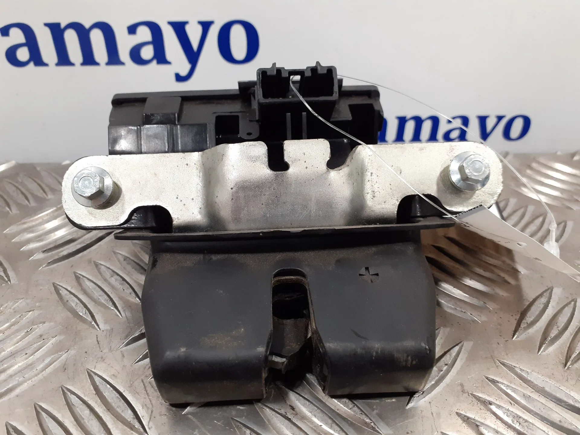 Cerradura Maletero / Porton para Ford Fiesta (Cb1)