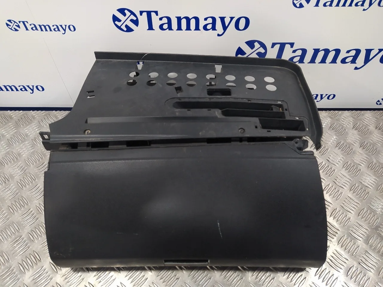 Guantera para Mercedes-Benz Clase A (W169)
